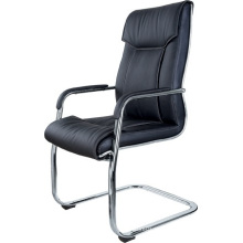 Ein hochwertiger Stuhl in schwarzem Leder Sitzungsstuhl mit einem festen Chromrahmen